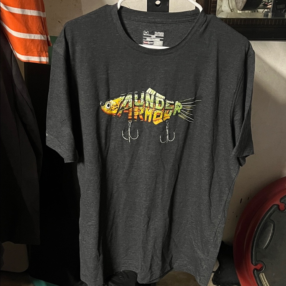 Under Armour Men's Charcoal Graphic Tee